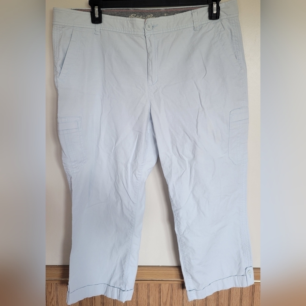 Eddie Bauer Women's Light Blue Curvy Crop Cargo Pants Size 18